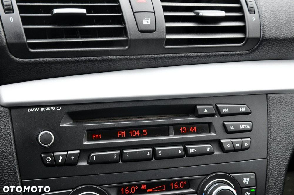 BMW Seria 1 - 30