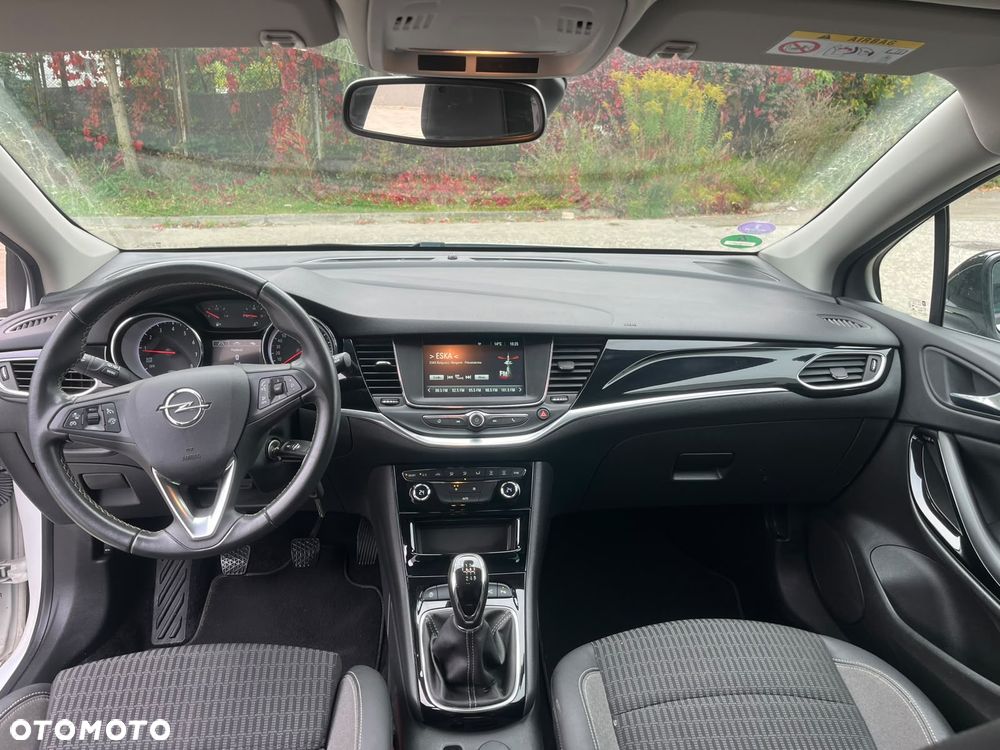 Opel Astra 1.2 T GS Line S&S - 24