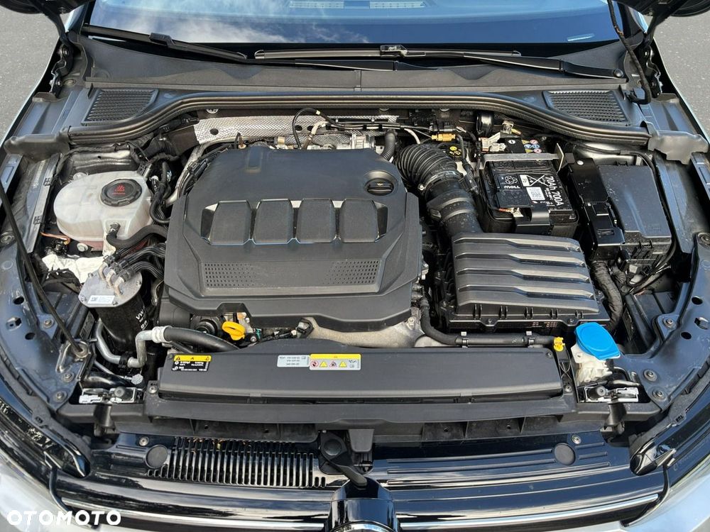 Volkswagen Golf - 23