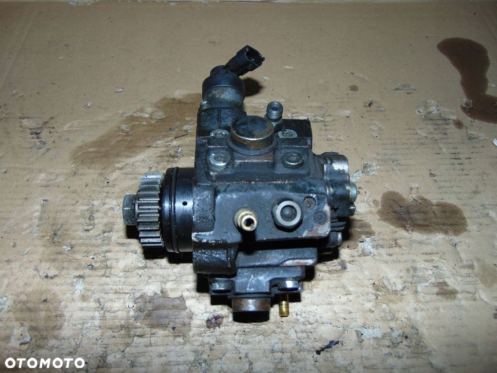 POMPA WTRYSKOWA RENAULT LAGUNA III 2.0 DCI 0445010223 - 2