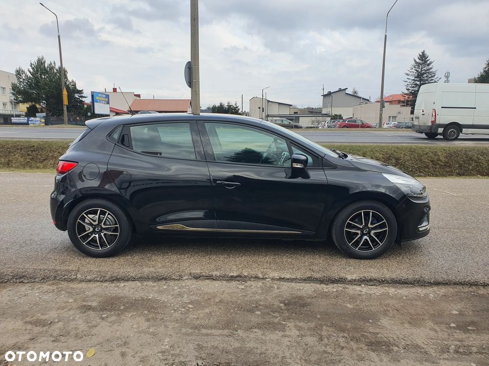 Renault Clio 1.2 16V 75 LIMITED - 4