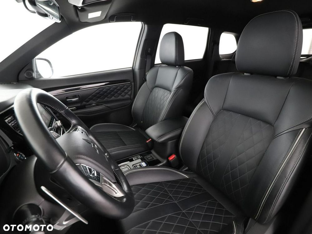 Mitsubishi Outlander 2.4 4WD Spirit+ - 14