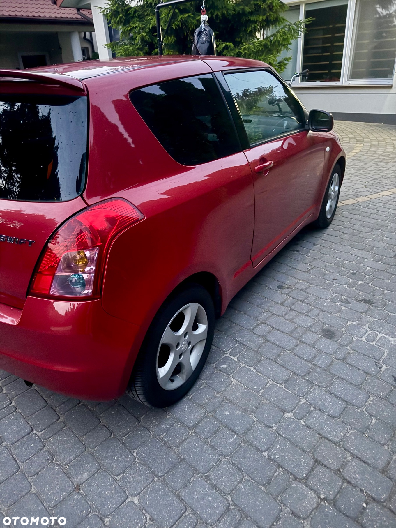 Suzuki Swift 1.3 GC - 4
