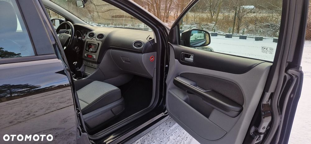 Ford Focus 1.6 16V Style - 14