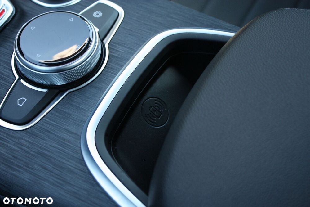 Alfa Romeo Giulia - 32