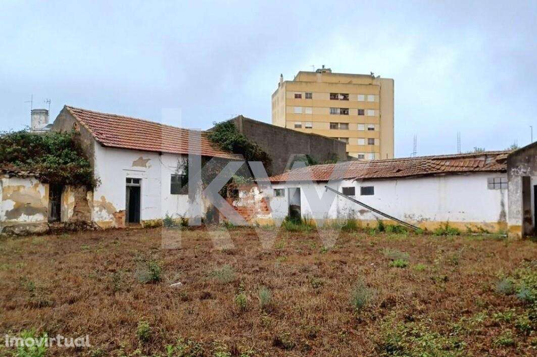 Prédio Histórico no Cartaxo – Oportunidade de Investimento - Grande imagem: 2/15