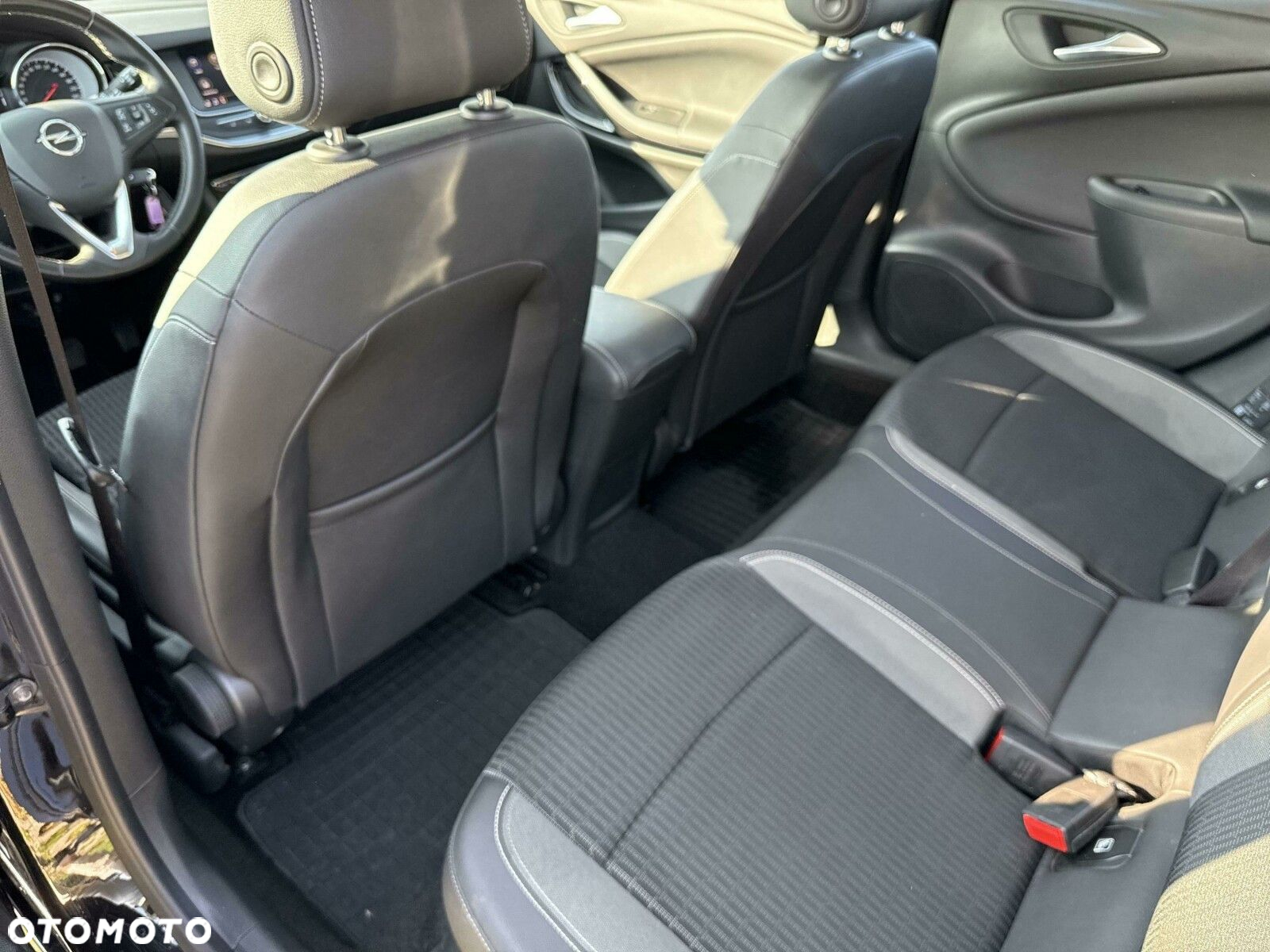 Opel Astra - 16