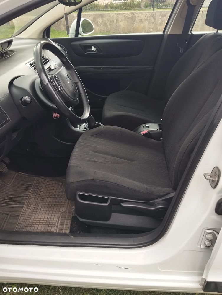 Citroën C4 1.4 16V SX - 8