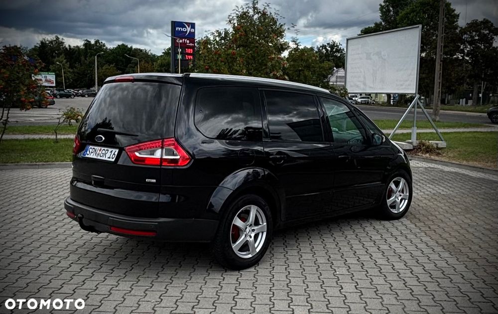 Ford Galaxy 2.0 TDCi Ghia - 12