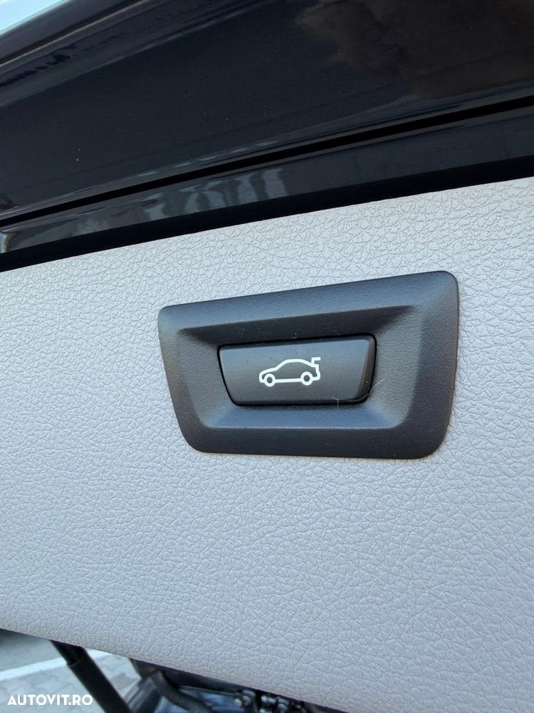 BMW Seria 3 318d - 15