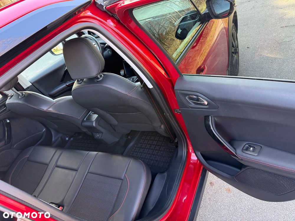 Peugeot 2008 PureTech 110 Stop&Start GT-Line Edition - 11