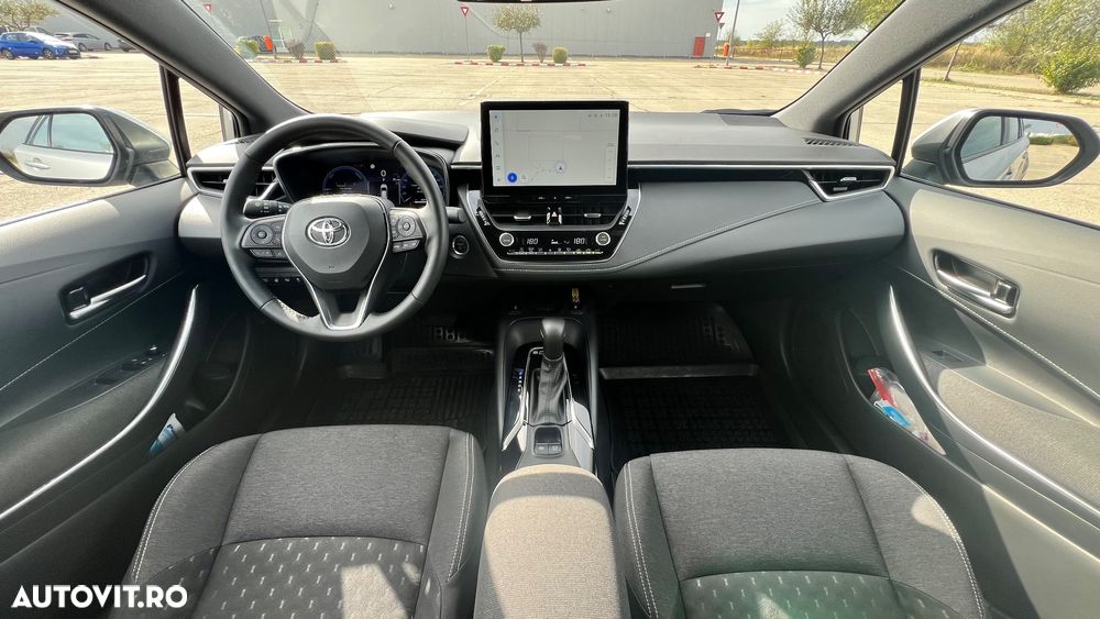 Toyota Corolla 1.8 HSD Business - 15