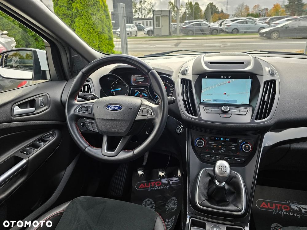 Ford Kuga 1.5 EcoBoost 2x4 ST-Line - 21