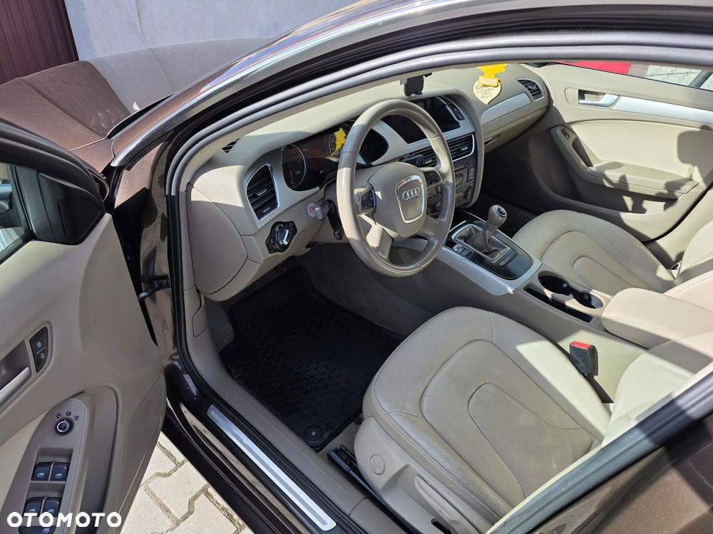 Audi A4 Avant 2.0 TDI - 24