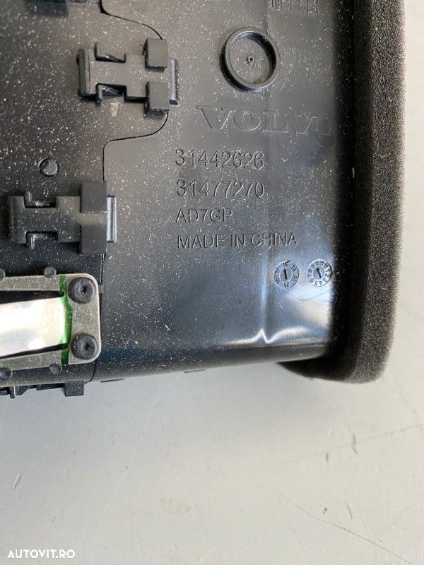 Grila bord VOLVO XC40 2018+ 31442626 31477270 - 3