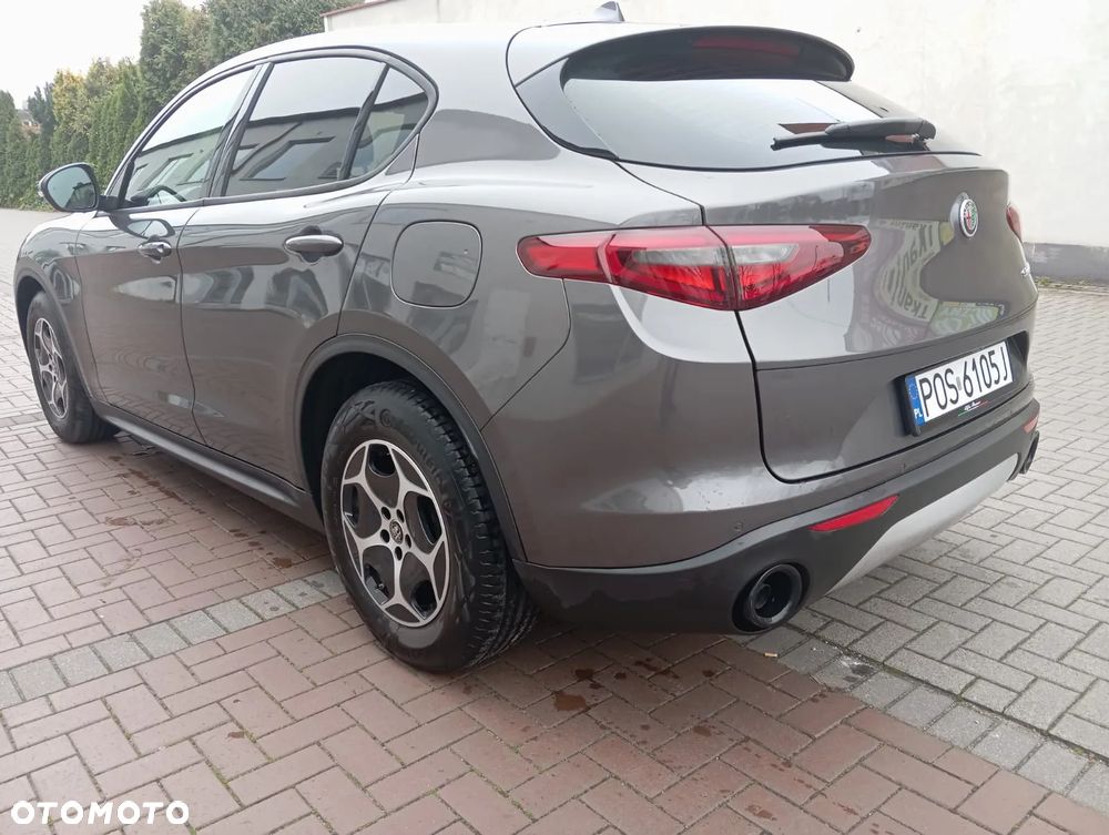 Alfa Romeo Stelvio 2.2 16V AT8 - 4