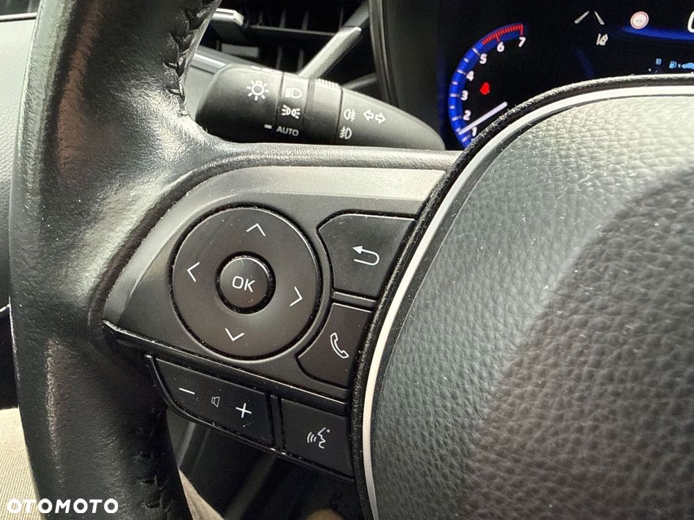 Toyota Corolla 1.8 Hybrid Comfort - 18
