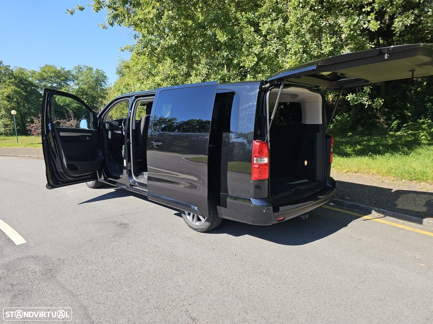 Peugeot Traveller 2.0 BlueHDi L2H1 Allure Standard - 35