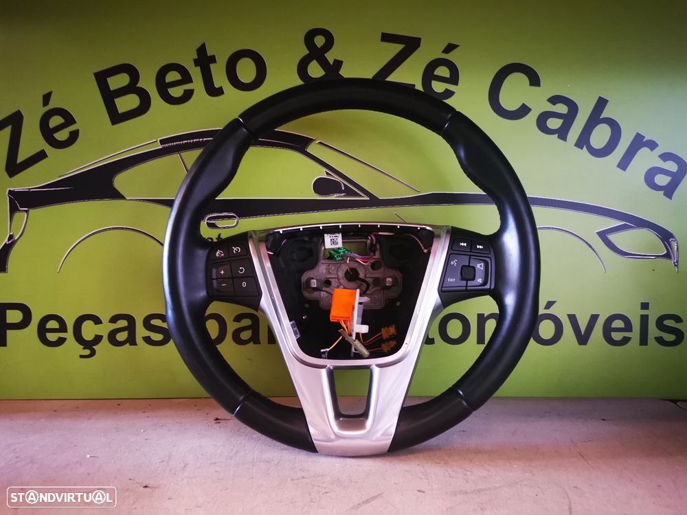 VOLVO V40 D2 VOLANTE - 129 - 1
