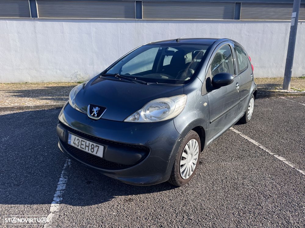 Peugeot 107 1.0 Trendy 2 Tronic - 1