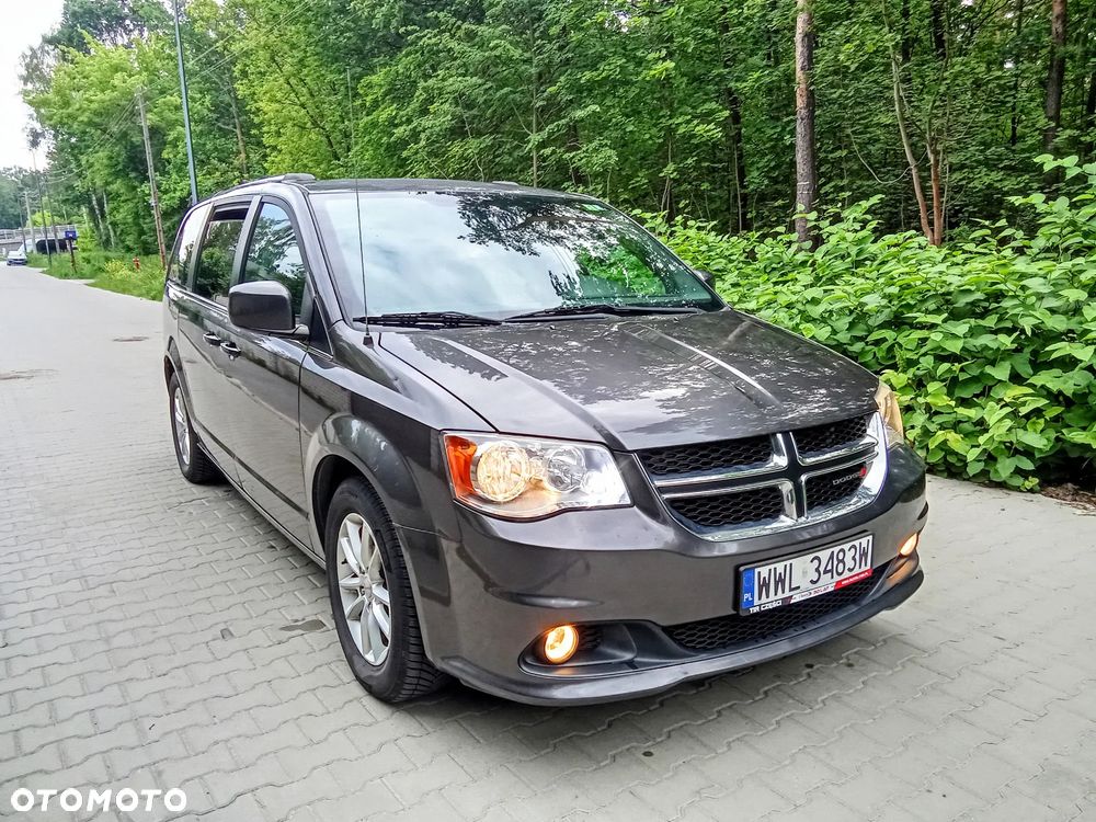 Dodge Grand Caravan - 10