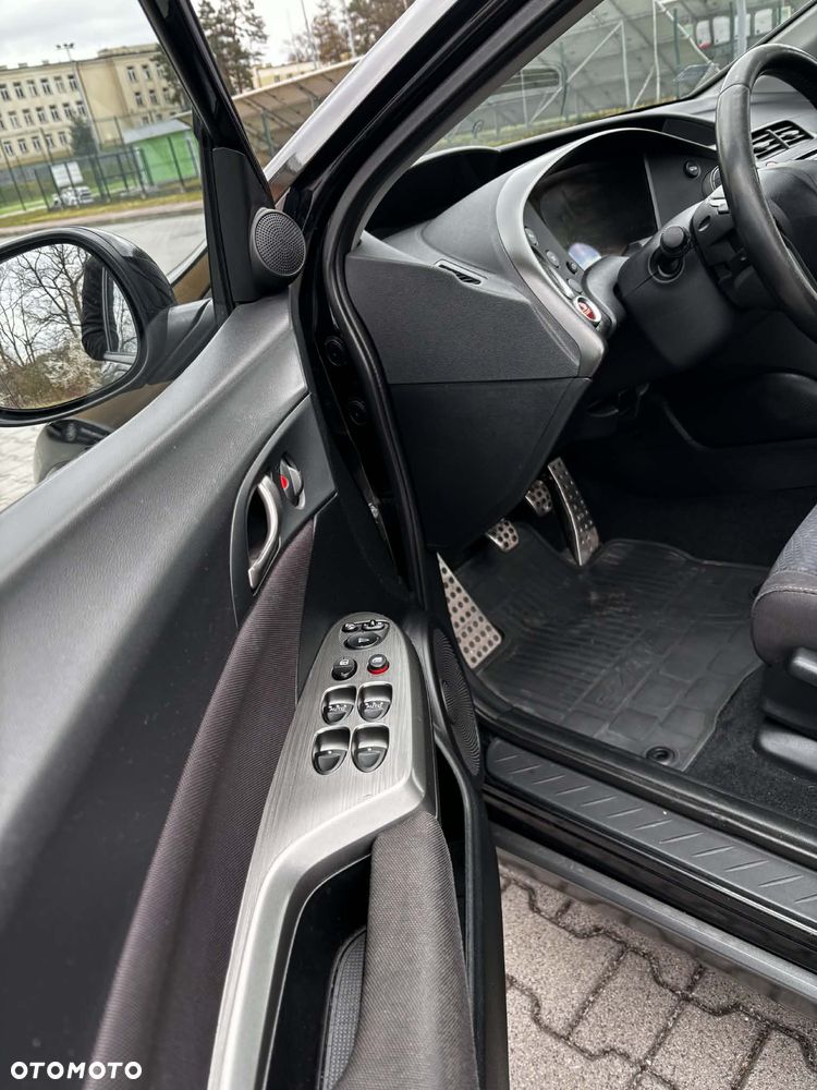 Honda Civic 1.8 Sport - 9