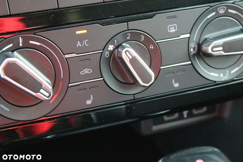 Volkswagen T-Cross - 27