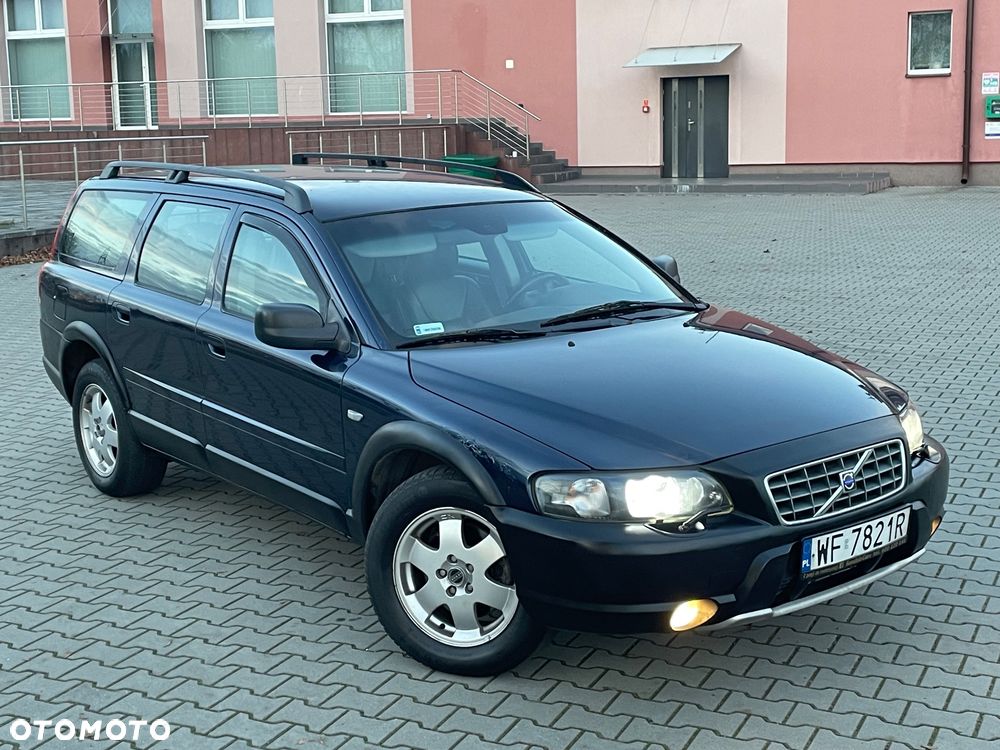 Volvo XC 70 AWD Momentum - 1