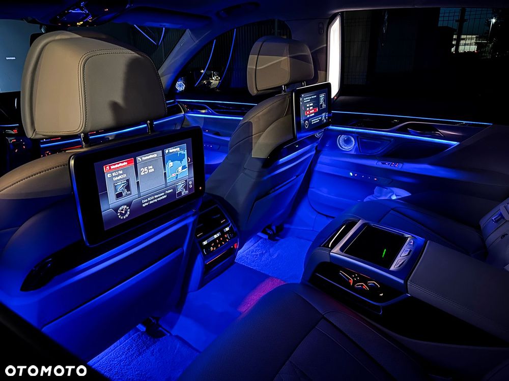 BMW Seria 7 750Li Edition Exclusive - 19