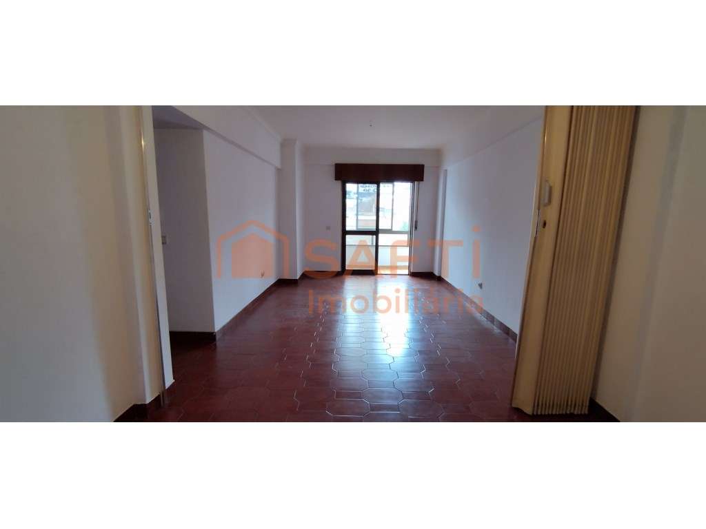 Apartamento T1 no Cacém - Grande imagem: 3/10