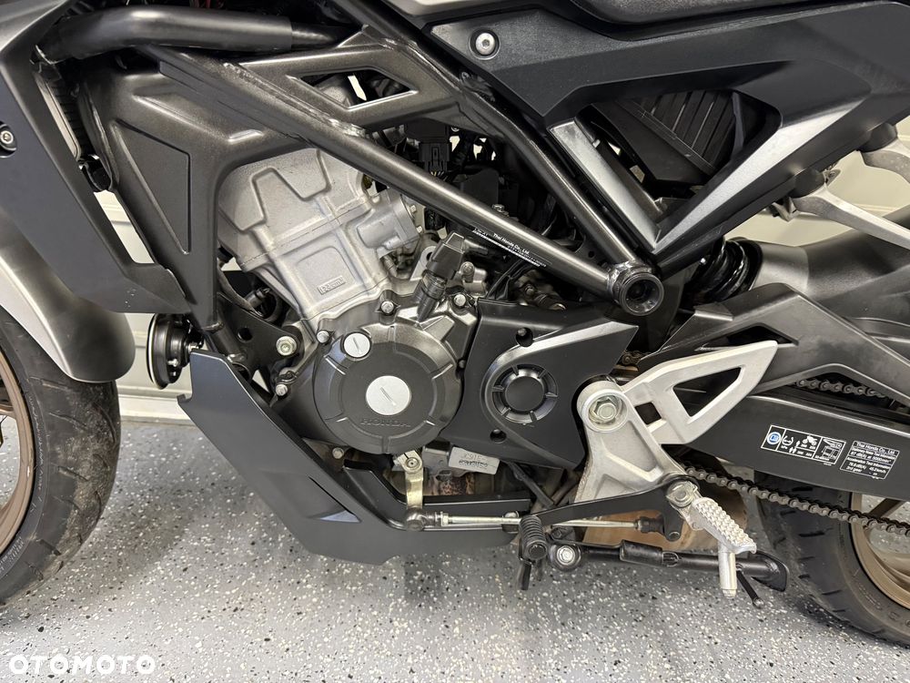 Honda CB - 13