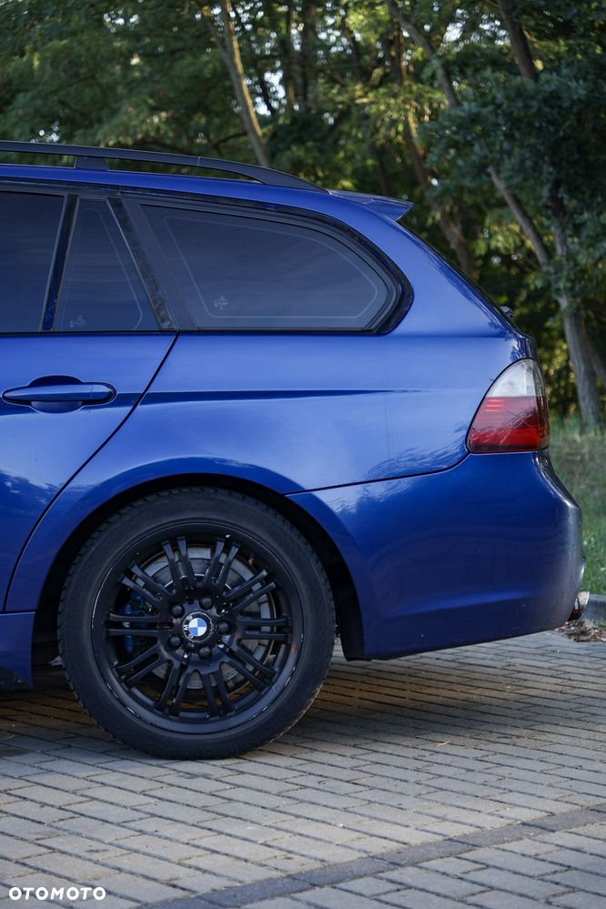 BMW Seria 3 318i - 3