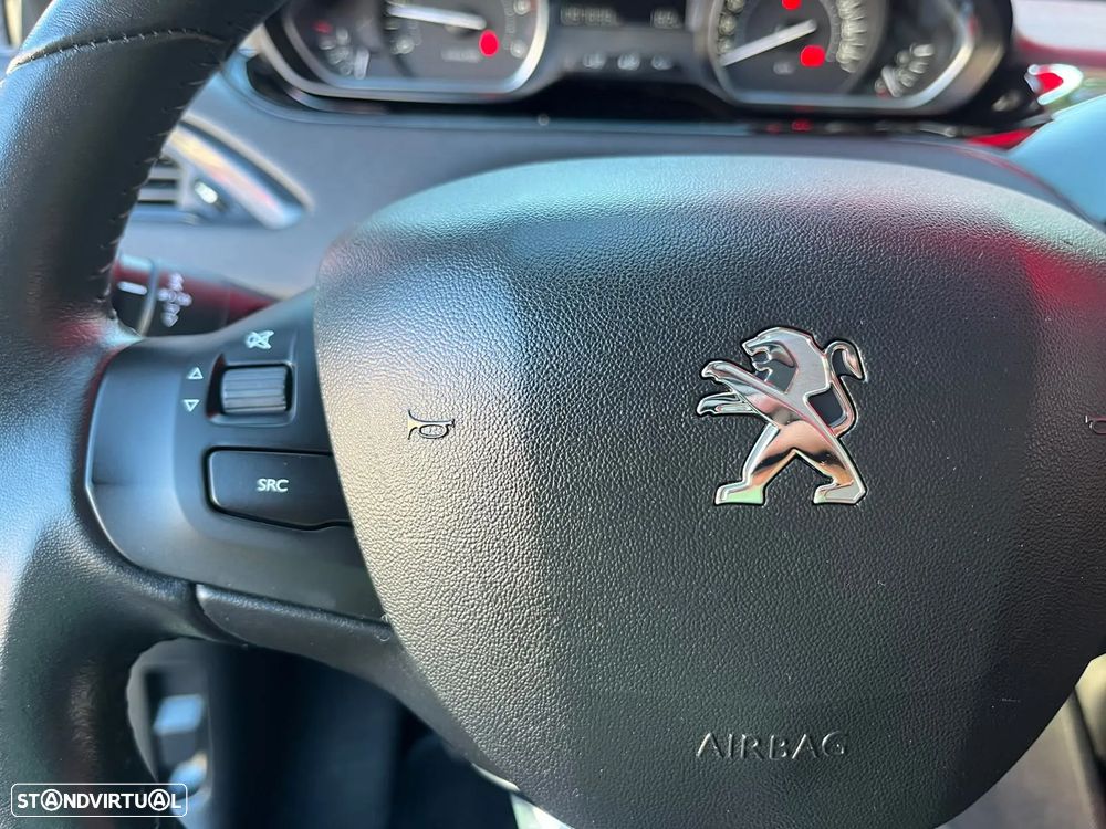 Peugeot 208 1.6 BlueHDi Style - 19