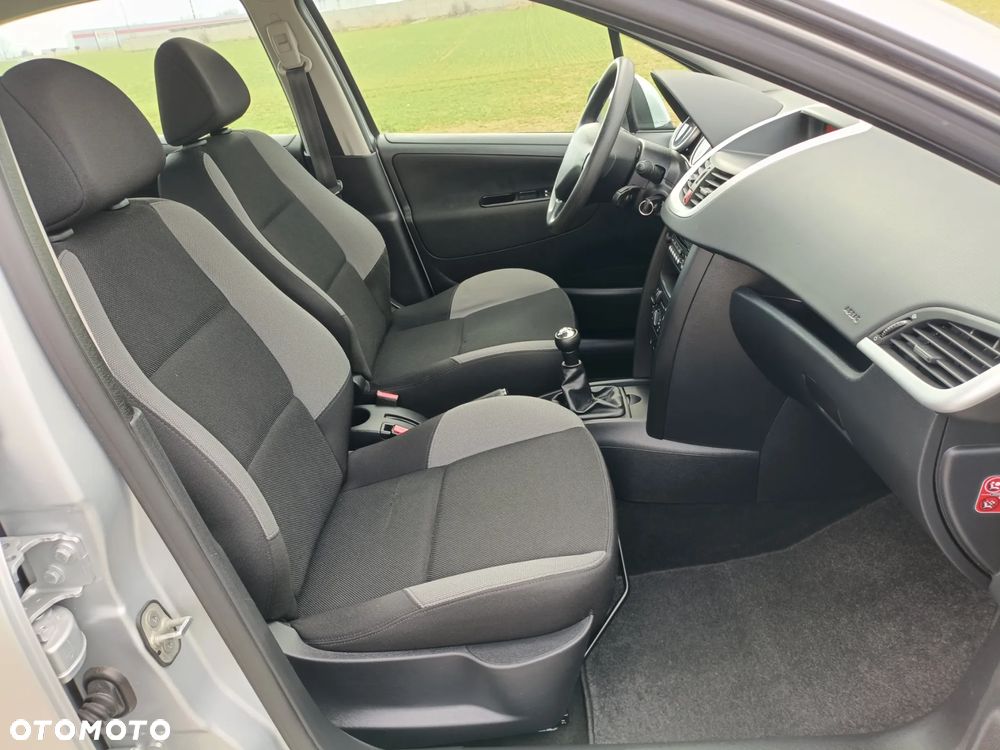 Peugeot 207 75 Tendance - 11