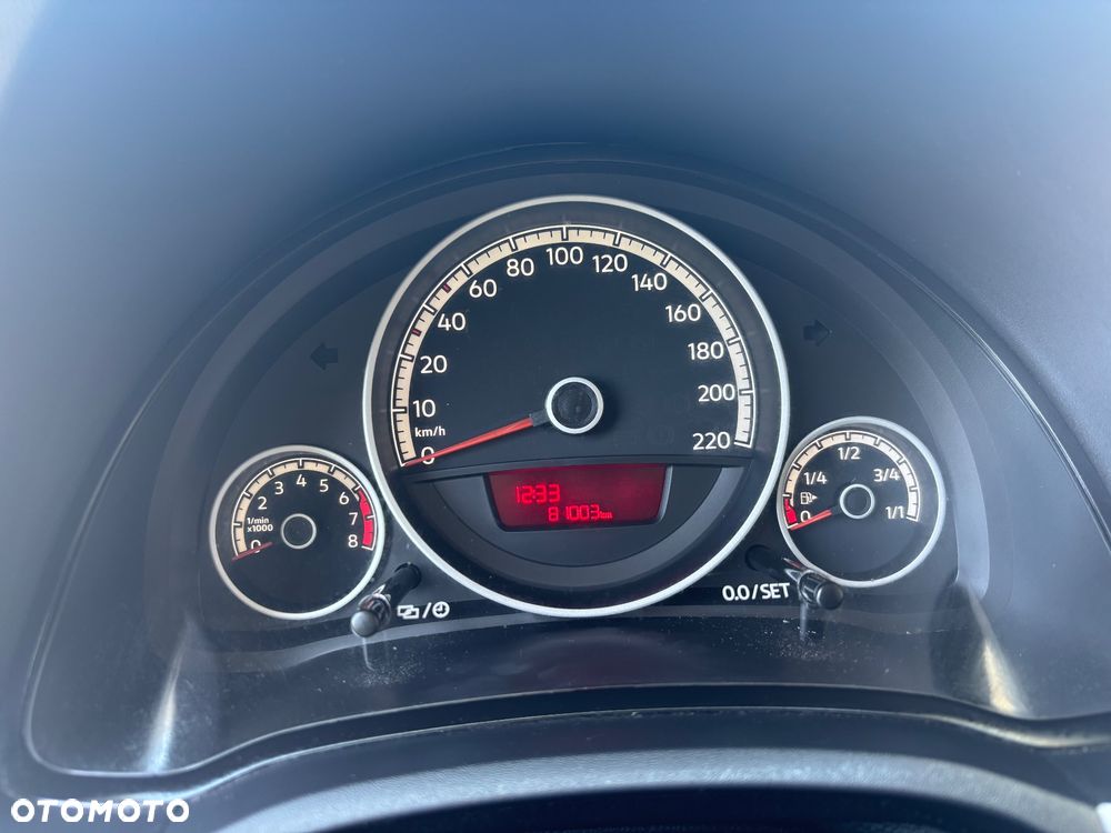 Volkswagen up! 1.0 high - 10