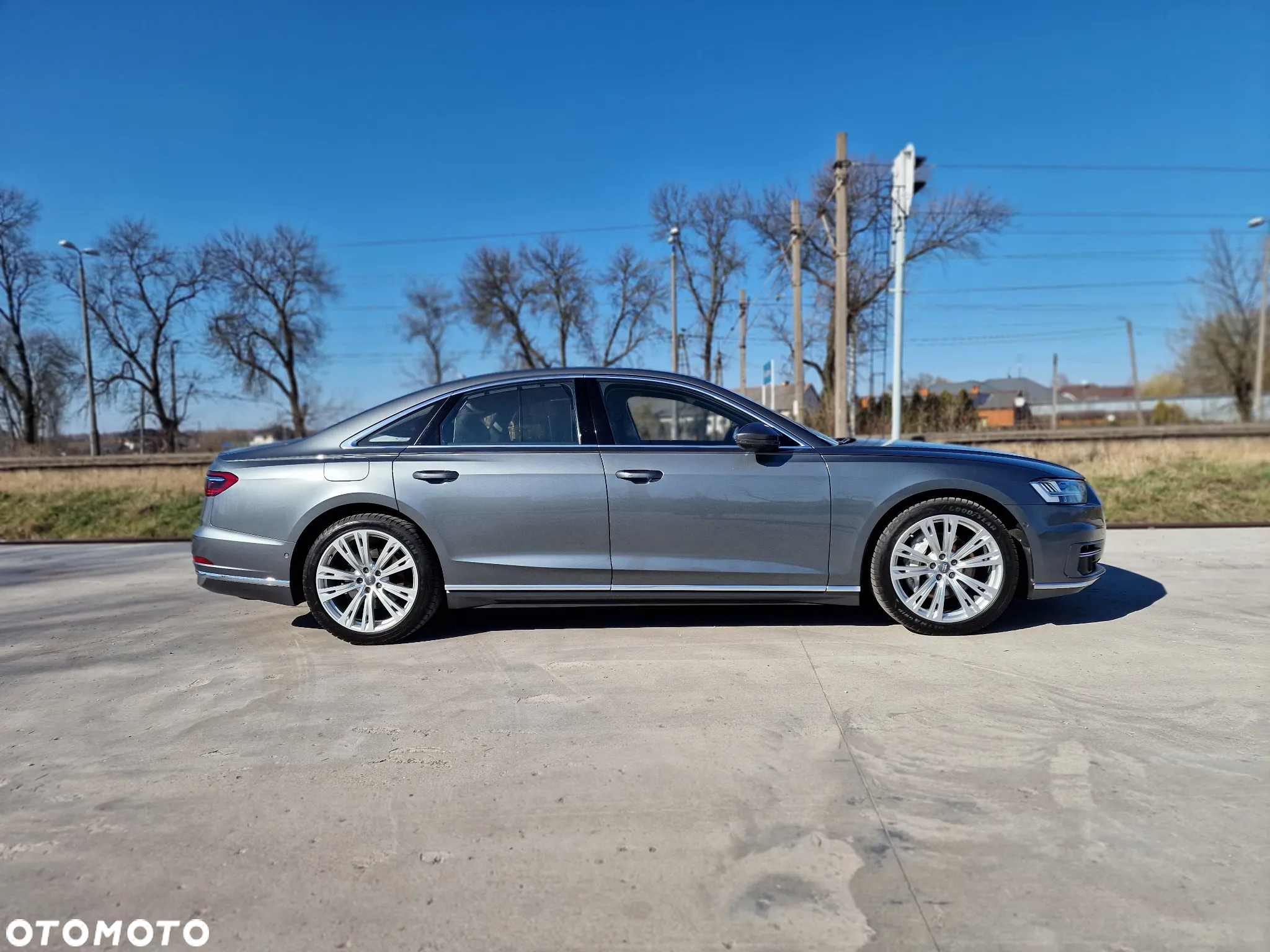 Audi A8 - 7