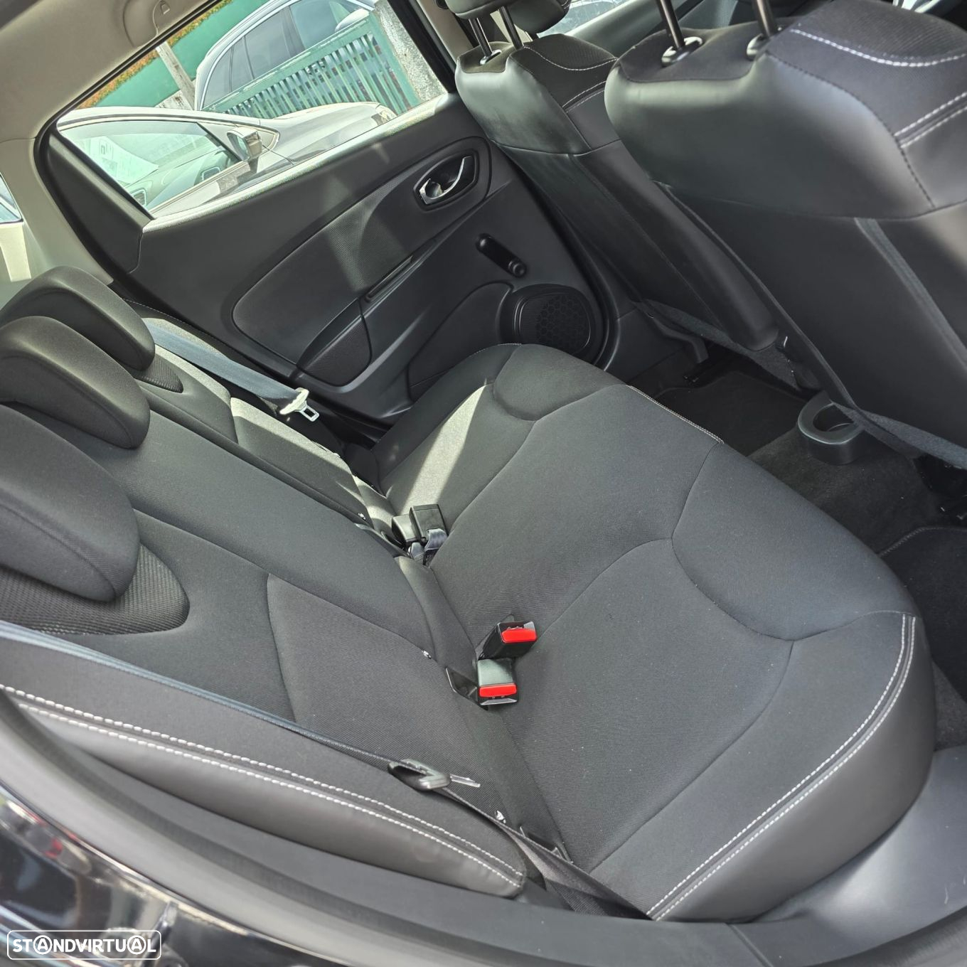 Renault Clio 0.9 TCE Dynamique S - 8
