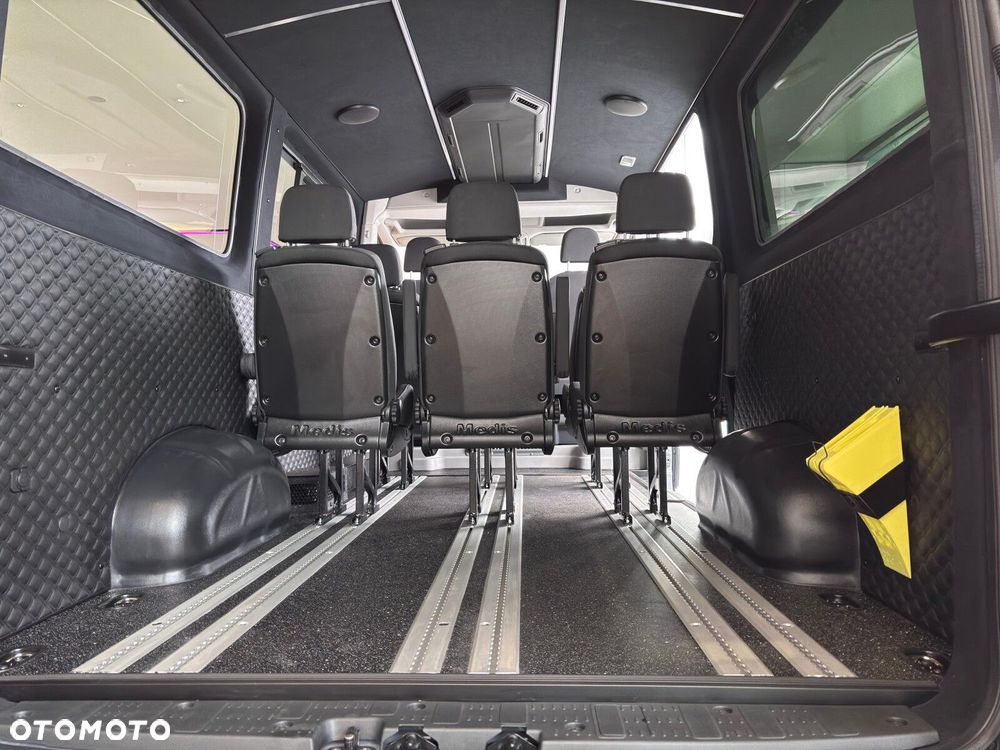 Volkswagen Crafter - 12