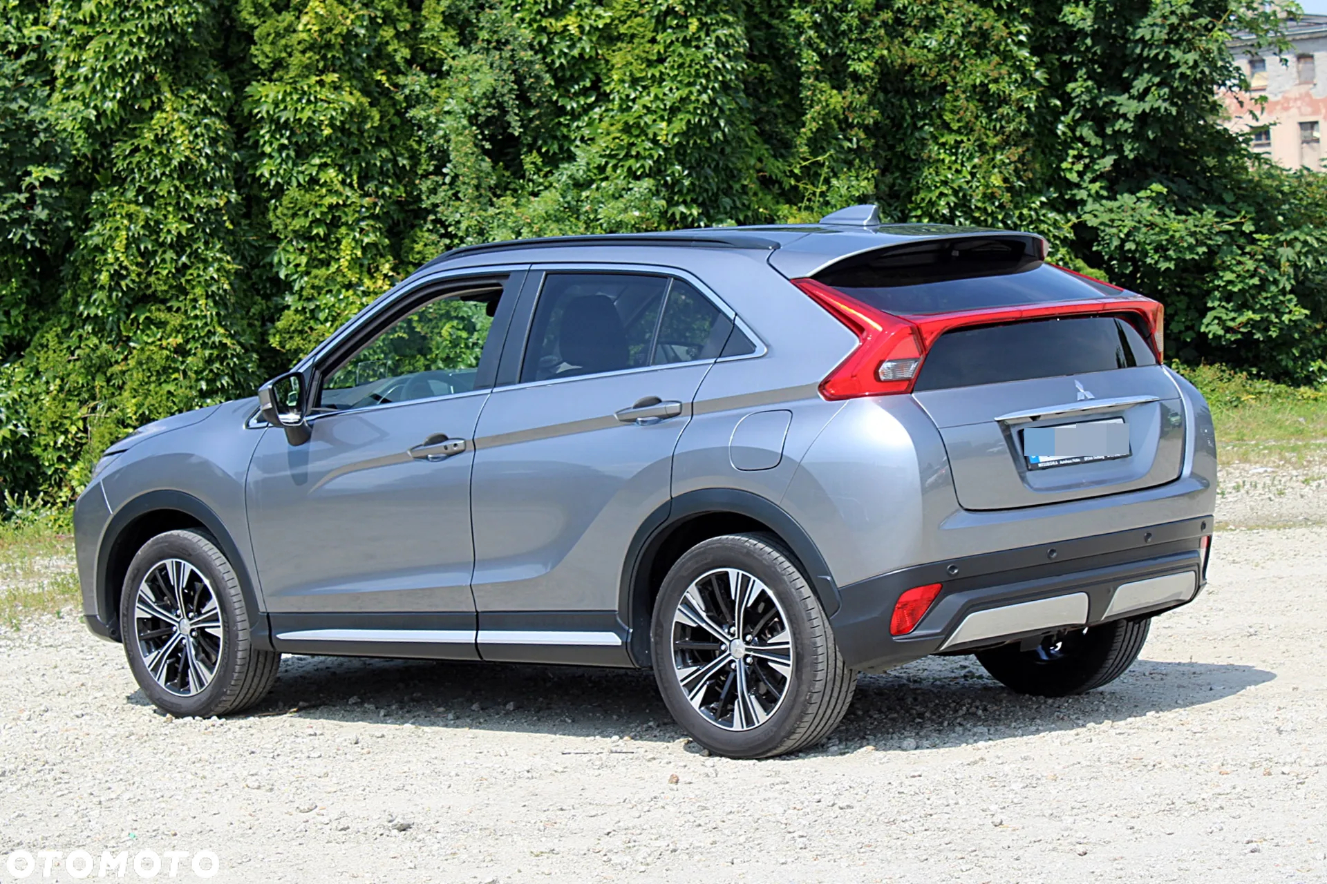 Mitsubishi Eclipse Cross - 8