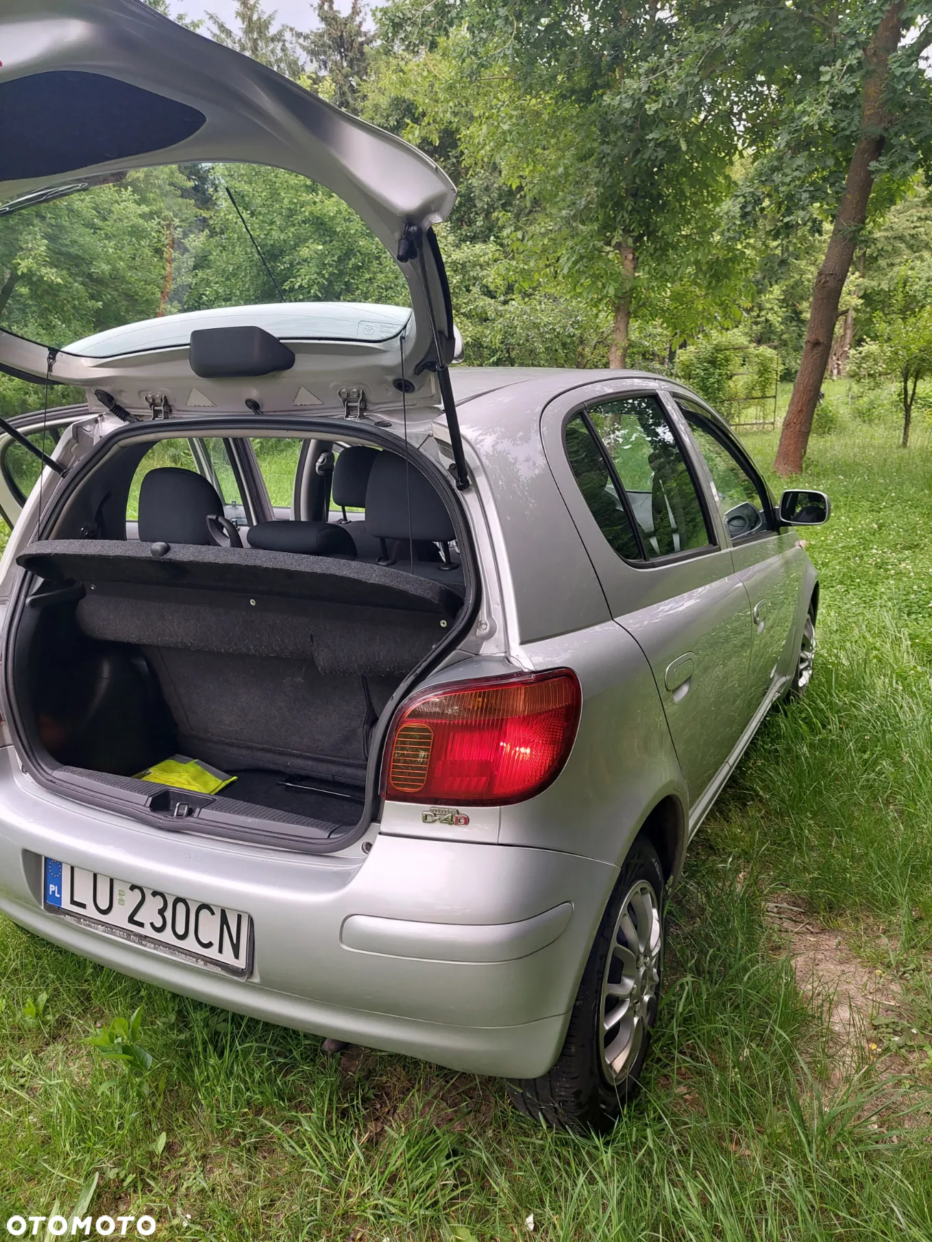 Toyota Yaris 1.4 D-4D - 11