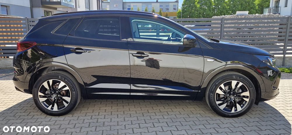 Opel Grandland 1.2 T Business Edition S&S - 12