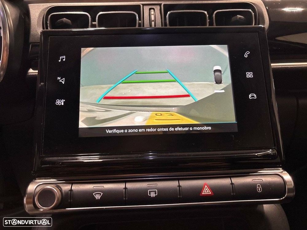 Citroën C3 1.2 PureTech Shine - 17