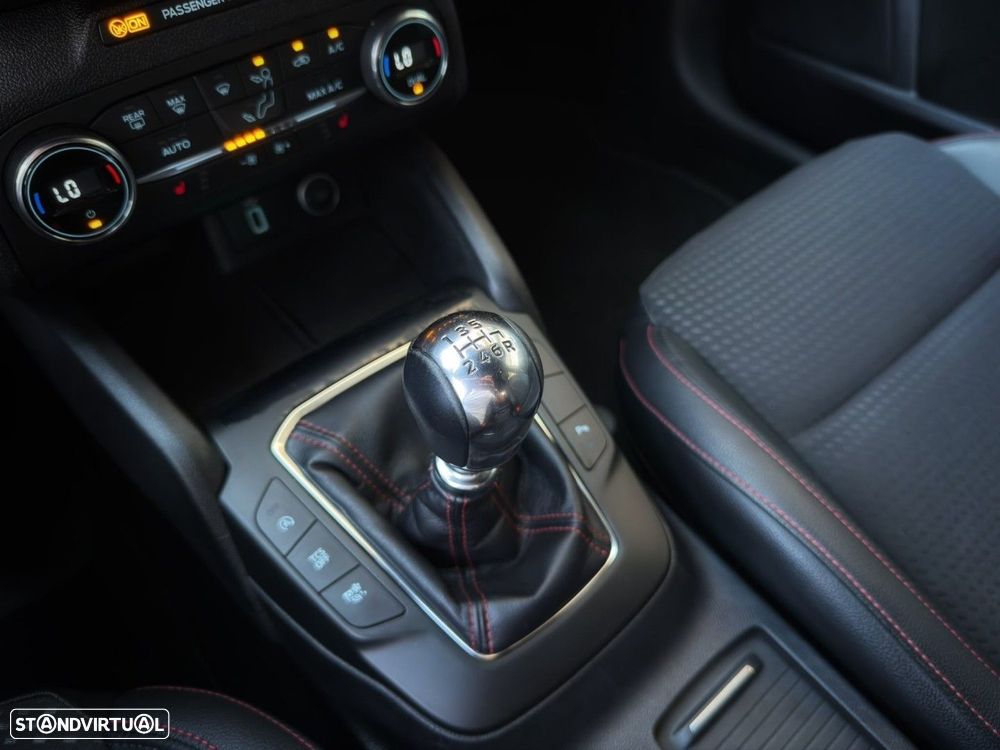 Ford Focus 1.0 EcoBoost ST-Line - 18