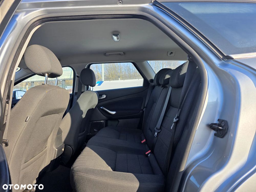 Ford Mondeo SW 2.0 Viva Titanium - 10