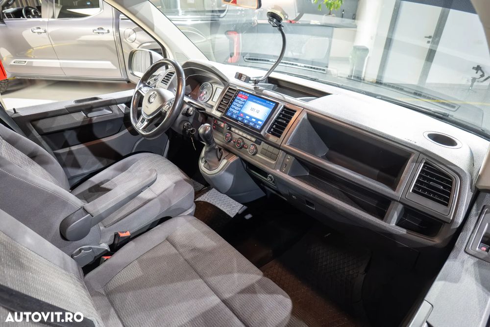 Volkswagen Caravelle - 14