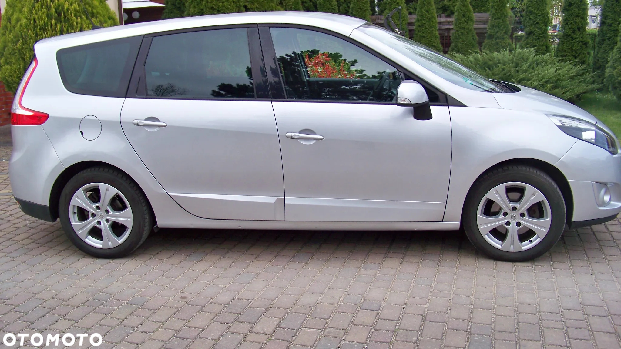 Renault Grand Scenic TCe 130 Bose Edition - 4