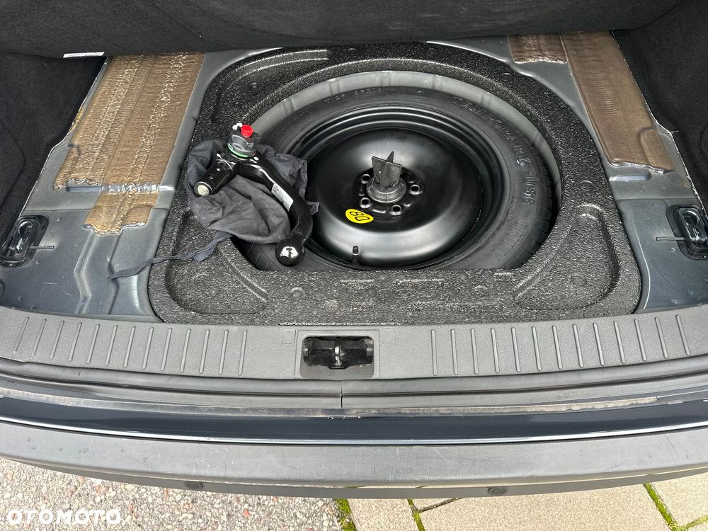 Ford Focus 1.6 Ghia - 21