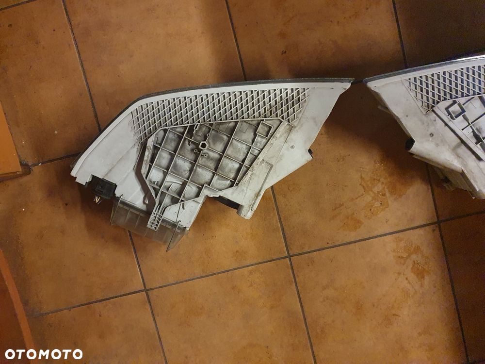 REFLEKTOR P/L SKODA OCTAVIA II 2 BŁĘKITNA POŚWIATA - 8