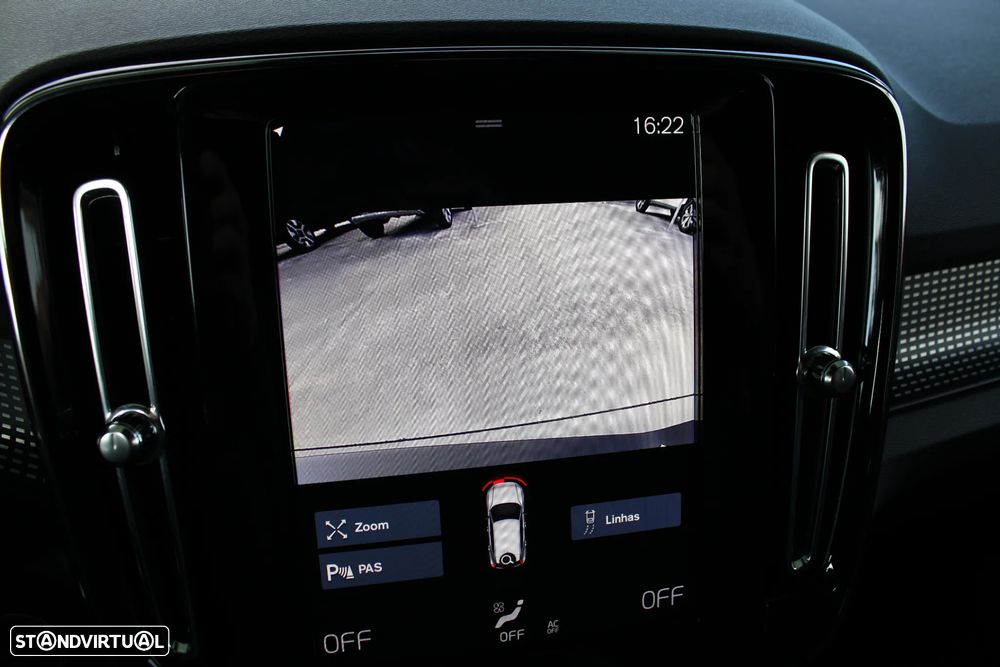Volvo XC 40 1.5 T2 Plus Dark Auto - 28