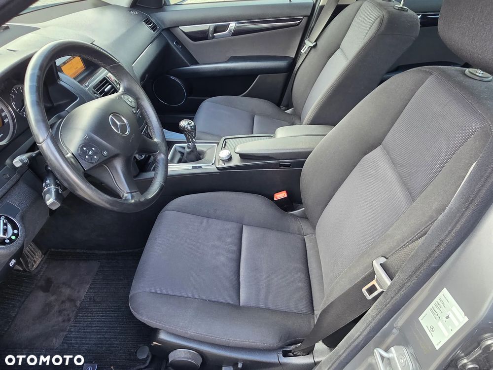 Mercedes-Benz Klasa C 180 Kompressor BlueEFFICIENCY - 20